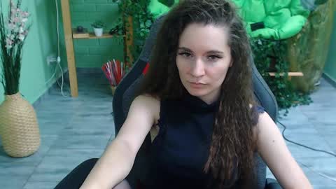 zianichols online show from 02/07/25, 10:20