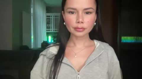 Nensi online show from 12/02/25, 12:10