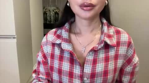 Snapshot of zidya06 chatting on 03/11/26, 07:31 Nensi online show from 03/11/26, 07:31