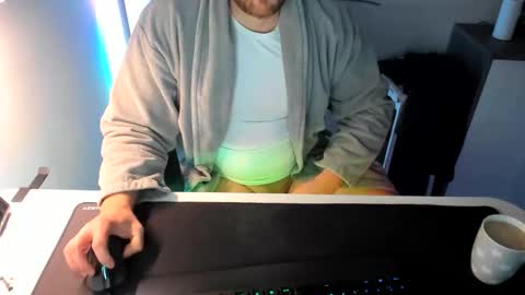 Snapshot of ziemlichflutschig chatting on 12/14/24, 06:24 ziemlichflutschig online show from 12/14/24, 06:24