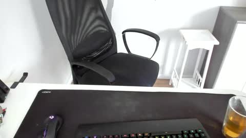 Snapshot of ziemlichflutschig chatting on 01/06/25, 11:18 ziemlichflutschig online show from 01/06/25, 11:18