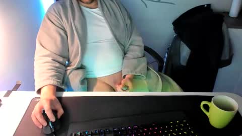 Snapshot of ziemlichflutschig chatting on 01/21/25, 02:22 ziemlichflutschig online show from 01/21/25, 02:22