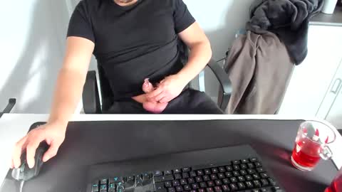 Snapshot of ziemlichflutschig chatting on 01/22/25, 12:27 ziemlichflutschig online show from 01/22/25, 12:27