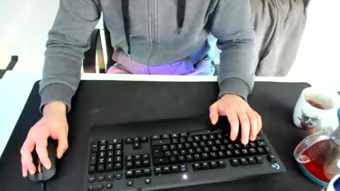 Snapshot of ziemlichflutschig chatting on 01/24/25, 10:43 ziemlichflutschig online show from 01/24/25, 10:43