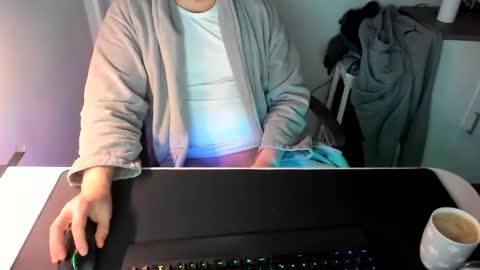 Snapshot of ziemlichflutschig chatting on 02/05/25, 06:56 ziemlichflutschig online show from 02/05/25, 06:56