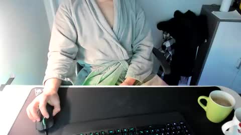 Snapshot of ziemlichflutschig chatting on 02/19/25, 06:55 ziemlichflutschig online show from 02/19/25, 06:55