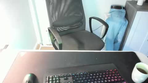 Snapshot of ziemlichflutschig chatting on 02/28/25, 05:04 ziemlichflutschig online show from 02/28/25, 05:04