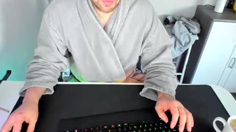 Snapshot of ziemlichflutschig chatting on 03/03/25, 06:15 ziemlichflutschig online show from 03/03/25, 06:15