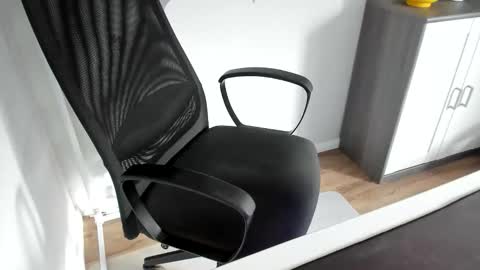 Snapshot of ziemlichflutschig chatting on 09/21/25, 01:57 ziemlichflutschig online show from 09/21/25, 01:57