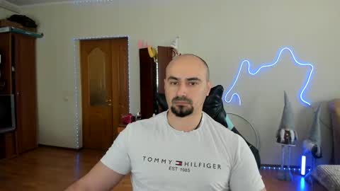 Ziesh online show from 03/31/26, 07:42