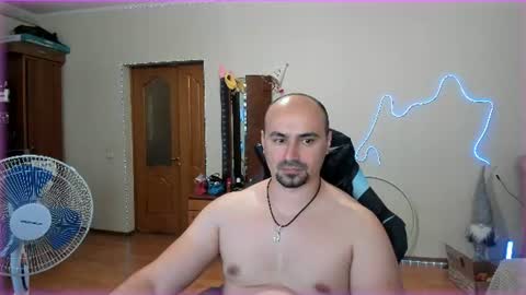 Snapshot of ziesh chatting on 06/20/26, 08:28 Ziesh online show from 06/20/26, 08:28