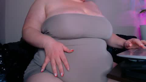 Snapshot of zinacorleone chatting on 04/24/26, 08:22 zinacorleone online show from 04/24/26, 08:22