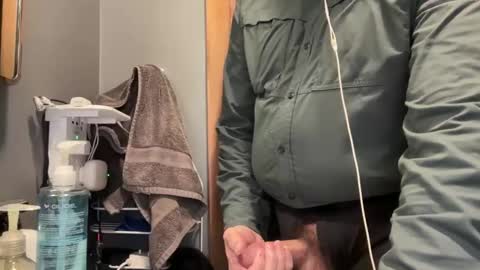 zinger283069 online show from 11/17/25, 07:41