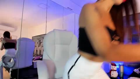 Nia  online show from 12/02/25, 11:37