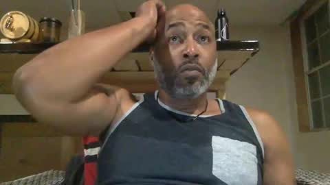 Snapshot of zionlion22 chatting on 11/04/25, 01:27 zionlion22 online show from 11/04/25, 01:27