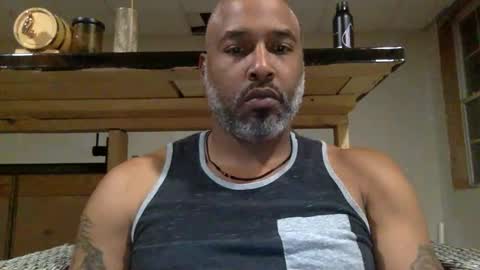 Snapshot of zionlion22 chatting on 11/12/25, 02:12 zionlion22 online show from 11/12/25, 02:12