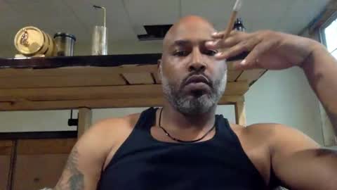 Snapshot of zionlion22 chatting on 11/23/25, 10:20 zionlion22 online show from 11/23/25, 10:20