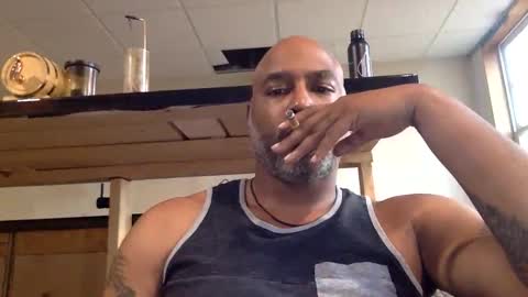 Snapshot of zionlion22 chatting on 11/24/25, 07:35 zionlion22 online show from 11/24/25, 07:35