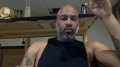 Snapshot of zionlion22 chatting on 11/27/25, 02:24 zionlion22 online show from 11/27/25, 02:24