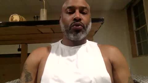 Snapshot of zionlion22 chatting on 12/19/25, 02:07 zionlion22 online show from 12/19/25, 02:07