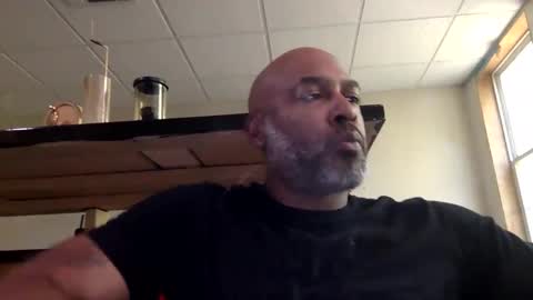 Snapshot of zionlion22 chatting on 04/09/26, 04:01 zionlion22 online show from 04/09/26, 04:01