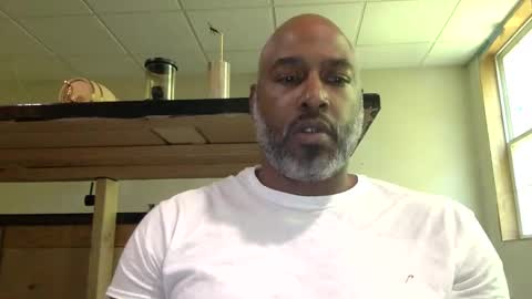 Snapshot of zionlion22 chatting on 04/22/26, 05:14 zionlion22 online show from 04/22/26, 05:14