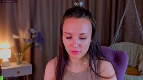 Zlata  Mon Tue Thu Fri Sun Sa GMT 3 0000pm - 0600pm  online show from 09/18/25, 03:36