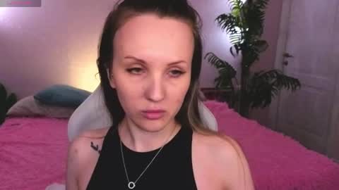 Snapshot of zlata__fox chatting on 04/24/26, 09:34 Zlata Mon Tue Thu Fri Sun Sa GMT 3 0000pm - 0600pm online show from 04/24/26, 09:34