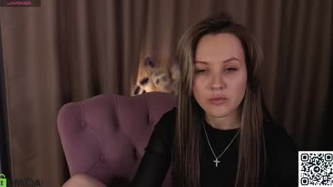 Snapshot of zlata__fox chatting on 05/16/26, 10:36 Zlata Mon Tue Thu Fri Sun Sa GMT 3 0000pm - 0600pm online show from 05/16/26, 10:36