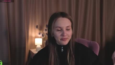 Snapshot of zlata__fox chatting on 05/21/26, 08:54 Zlata Mon Tue Thu Fri Sun Sa GMT 3 0000pm - 0600pm online show from 05/21/26, 08:54