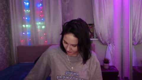 Snapshot of zlatagoddess chatting on 12/29/24, 12:30 Zlata online show from 12/29/24, 12:30