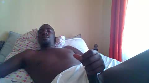 Snapshot of zlatann2012 chatting on 01/08/26, 11:45 Zlatann2012 online show from 01/08/26, 11:45