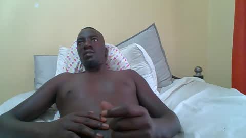 Snapshot of zlatann2012 chatting on 01/14/26, 10:54 Zlatann2012 online show from 01/14/26, 10:54