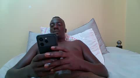 Snapshot of zlatann2012 chatting on 01/18/26, 09:35 Zlatann2012 online show from 01/18/26, 09:35