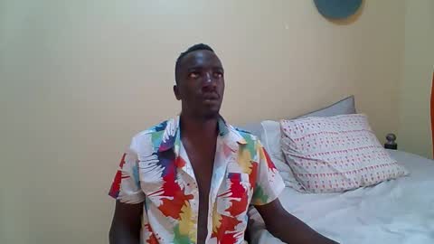 Snapshot of zlatann2012 chatting on 02/06/26, 10:51 Zlatann2012 online show from 02/06/26, 10:51