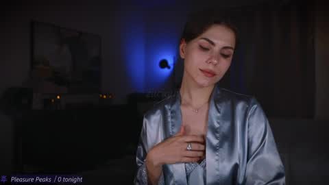 Snapshot of zlicious chatting on 04/08/26, 10:21 Zara Join next live at 5PM EST online show from 04/08/26, 10:21
