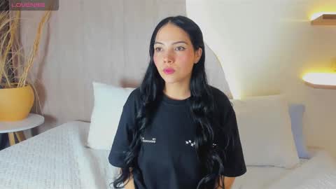 zoe20__ online show from 11/12/25, 08:52