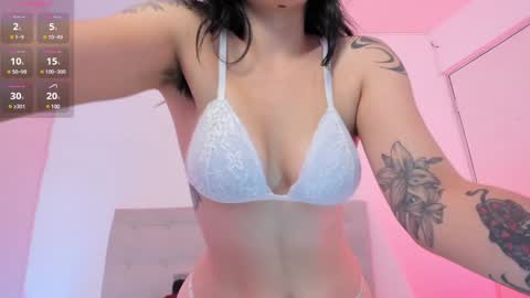 Snapshot of zoe6x chatting on 12/19/24, 01:51 zoe online show from 12/19/24, 01:51