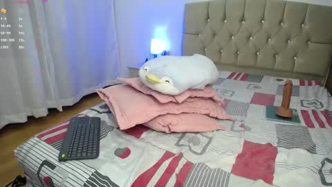 ZOEE online show from 12/24/24, 11:33