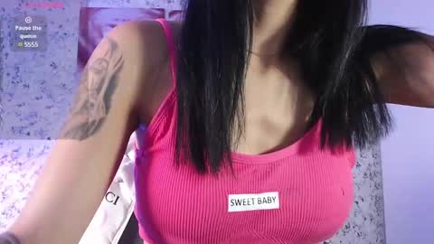 Snapshot of zoe_babygiirl chatting on 01/30/25, 01:10 Salome online show from 01/30/25, 01:10