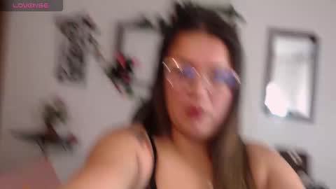 Snapshot of zoe_bj chatting on 12/15/25, 08:57 zoe_bj online show from 12/15/25, 08:57