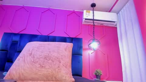zoe_blosson online show from 06/28/26, 06:36