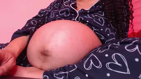 Snapshot of zoe_caroline chatting on 02/09/26, 02:59 Hola soy Zoe 3 online show from 02/09/26, 02:59