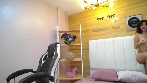 zoe_ch_ online show from 02/27/25, 10:09