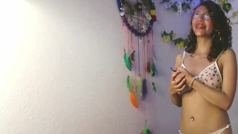 zoe_ch_ online show from 09/16/25, 01:17