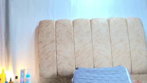 Snapshot of zoe_curvy chatting on 01/14/26, 12:33 Zoe online show from 01/14/26, 12:33