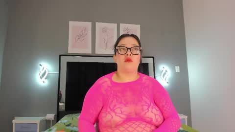 Snapshot of zoe_curvyy chatting on 06/01/26, 12:07 zoe_curvyy online show from 06/01/26, 12:07