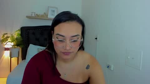 Snapshot of zoe_danae_ chatting on 03/08/25, 12:09 Zoe  online show from 03/08/25, 12:09