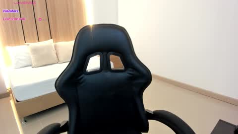 Snapshot of zoe_danae_ chatting on 03/23/26, 12:31 Zoe online show from 03/23/26, 12:31