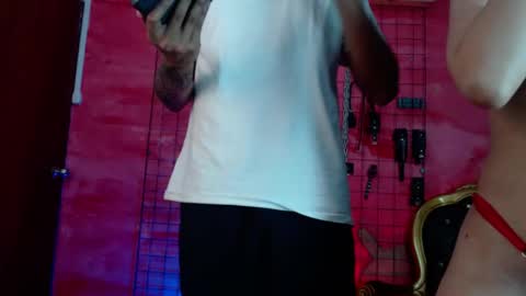 zoe_ferrer7 online show from 04/19/26, 02:55